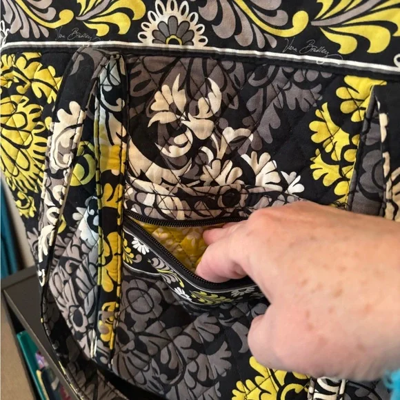 Vera Bradley Yellow & Black tote bag. - Picture 3 of 9